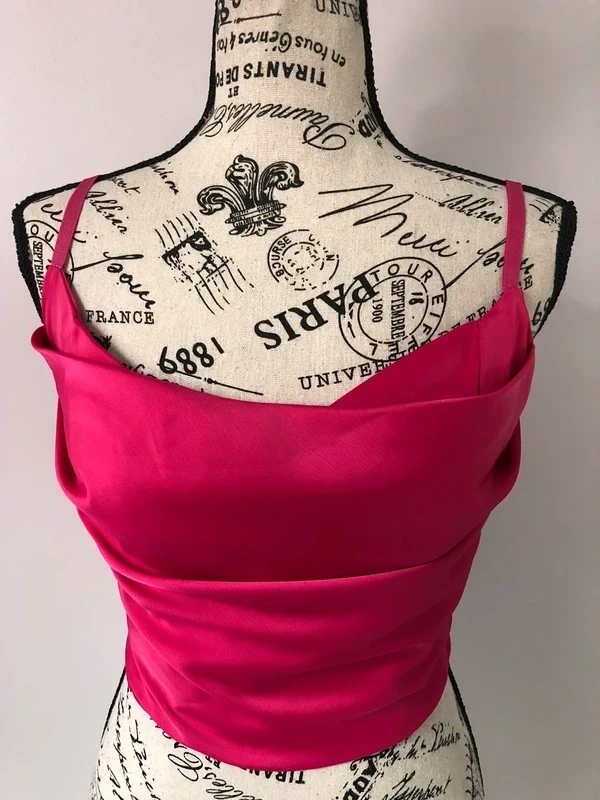 🌸 Satin Fuchsia Strappy Top - Estimated Size S/M - Very Good Condition – photo 3